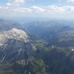 Flugwegposition um 14:07:31: Aufgenommen in der Nähe von Gemeinde Forstau, 5552, Österreich in 2974 Meter